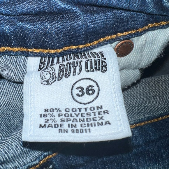 Jeans - Picture 8 of 8